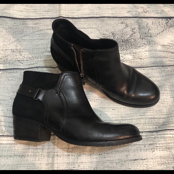Clarks Shoes - CLARKS LEATHER ANKLE BOOTS ❤️❤️